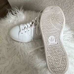 Stan Smith Adidas womens sneakers.....Size 6 1/2